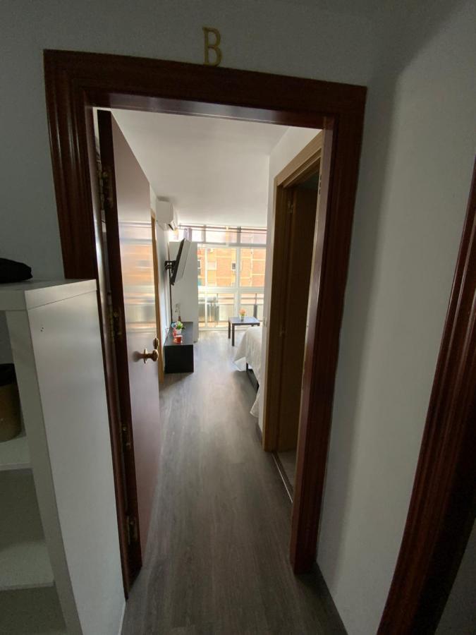 4 Capulino Apartamentos Малага Экстерьер фото